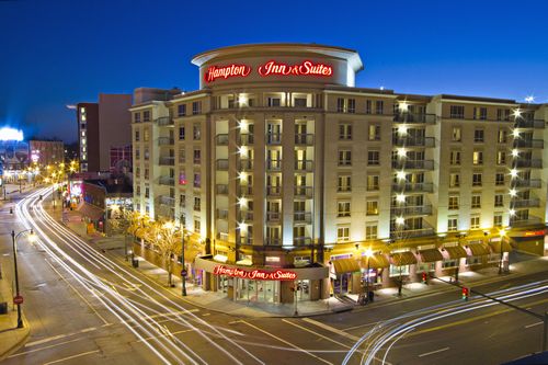 Hampton Inn & Suites - Beale Street