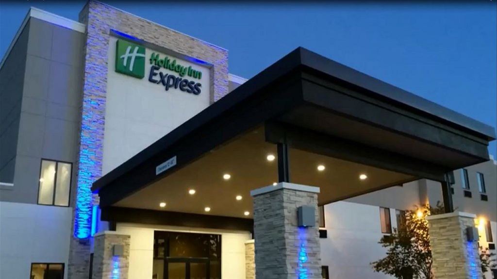 Holiday Inn Express  & Suites Trinity