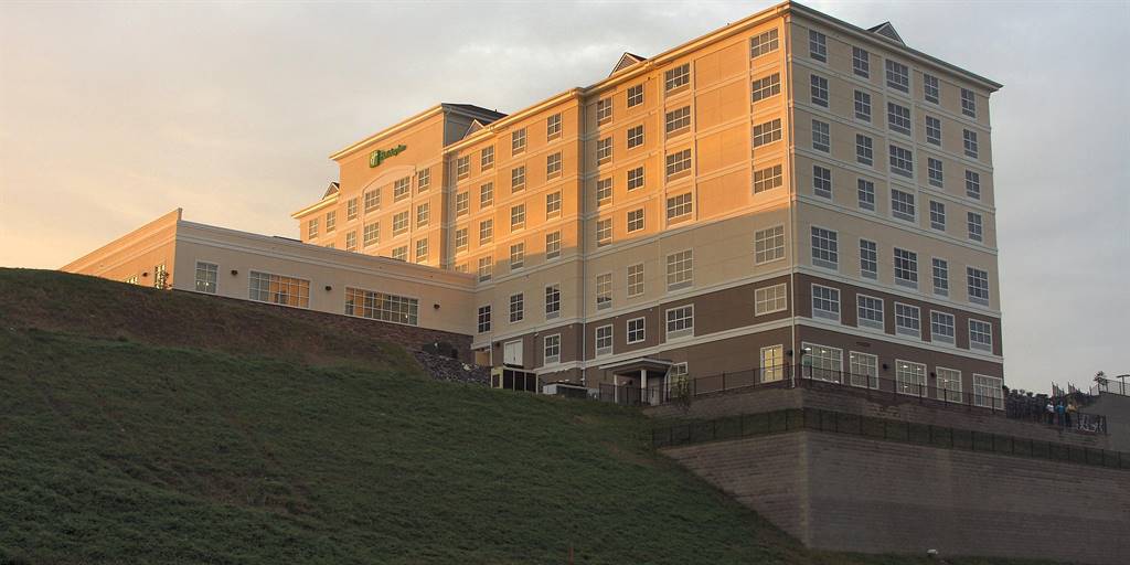 Doubletree by Hilton Blue Ridge Shadows